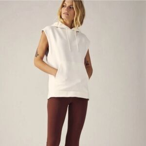 Athleta Retroplush Cocoon Hooded Sweatshirt Vest size XS White Oversized Hoodie